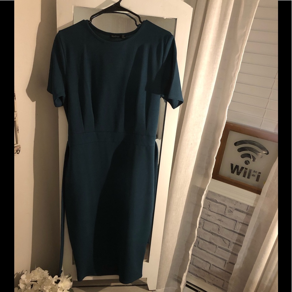 Boohoo Green Belted Midi Dress